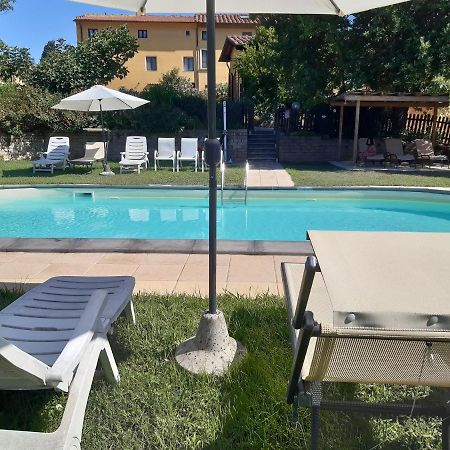 Agriturismo Poggio Al Tesoro Crespina ภายนอก รูปภาพ