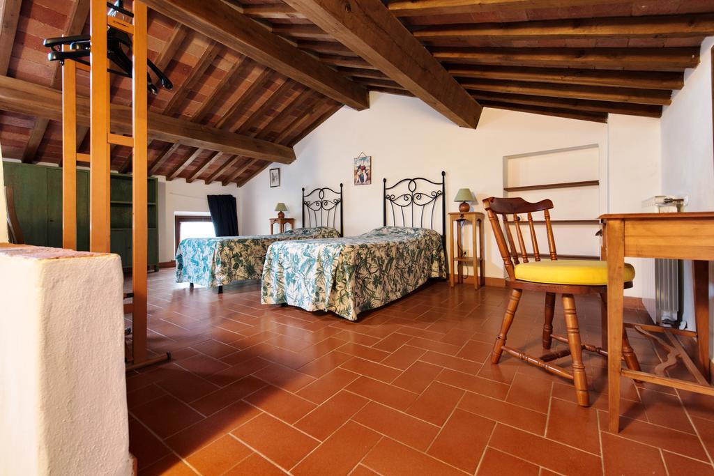 Agriturismo Poggio Al Tesoro Crespina ภายนอก รูปภาพ