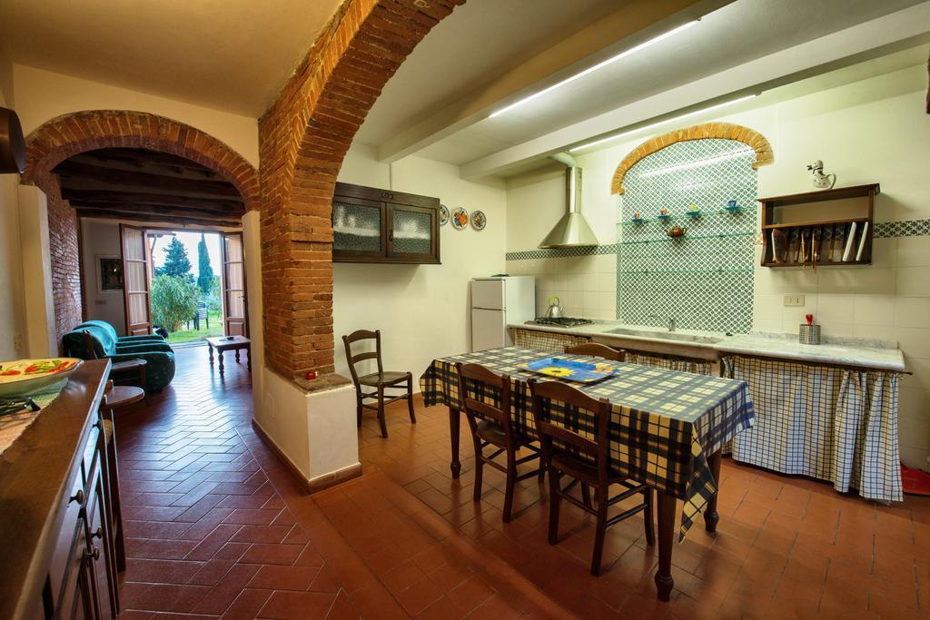 Agriturismo Poggio Al Tesoro Crespina ภายนอก รูปภาพ