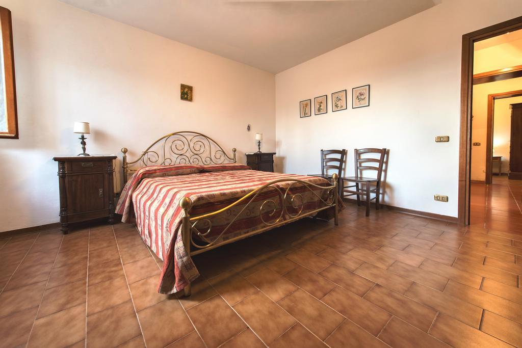 Agriturismo Poggio Al Tesoro Crespina ภายนอก รูปภาพ