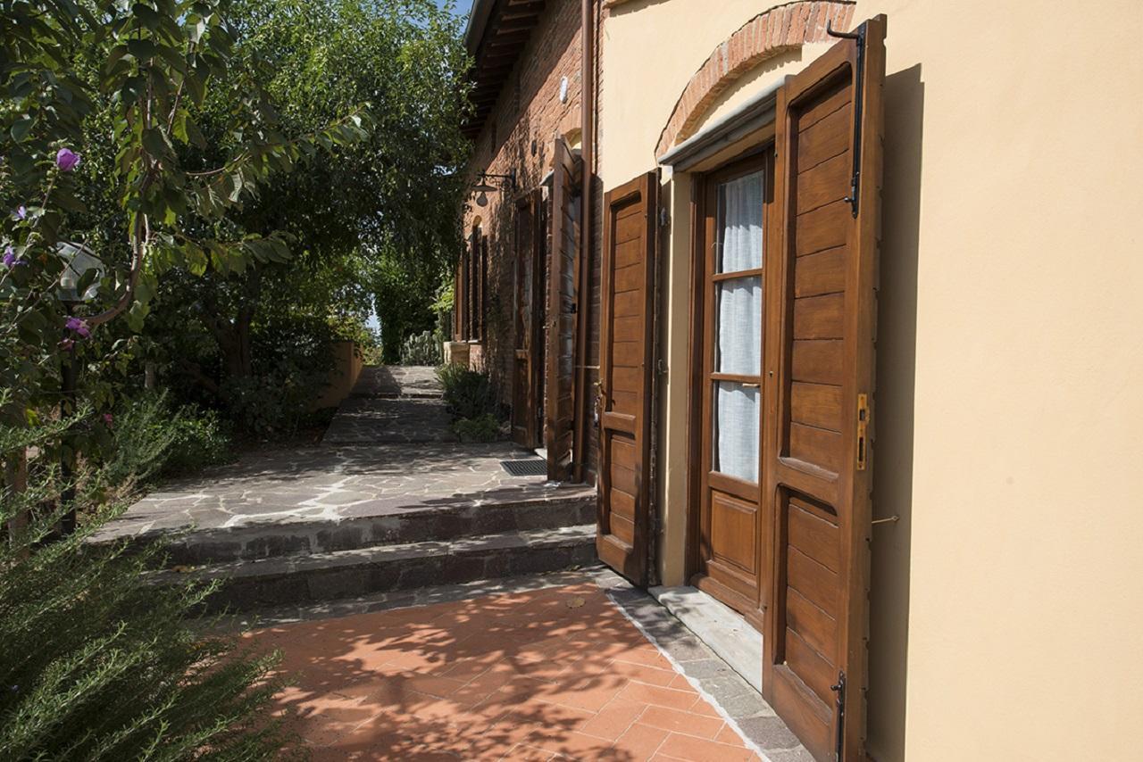 Agriturismo Poggio Al Tesoro Crespina ภายนอก รูปภาพ